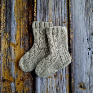 Käsitsi kootud palmikutega villased sokid lastele-Ute Knit