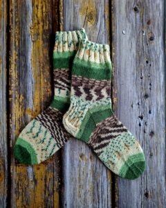 Käsitsi kootud kirjud villased sokid, Ute Knit.