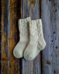 Valged villased laste sokid