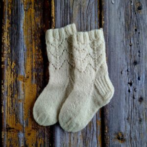 Valged villased laste sokid