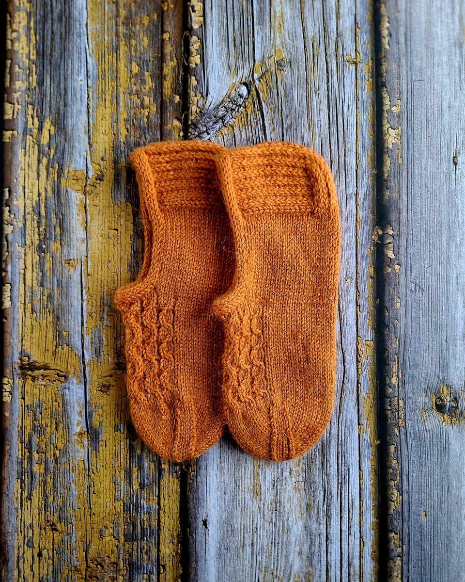 Käsitsi kootud villased sussid naistele, Ute Knit