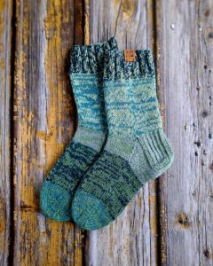 Käsitsi kootud rohelisekirjud villased sokid lastele ja naistele, Ute Knit