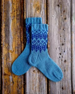 Käsitsi kootud villased sokid naistele ja lastele, Ute Knit