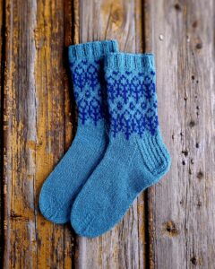 Käsitsi kootud sinised villased sokid,Ute Knit.