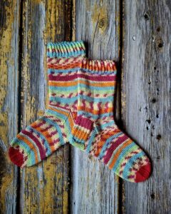 Kirjud naiste villased sokid, Ute Knit