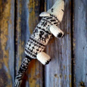 Käsitsi kootud mustriga rebane