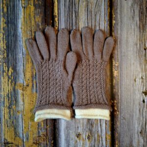 Pruunid palmikutega sõrmkindad naistele, Ute Knit