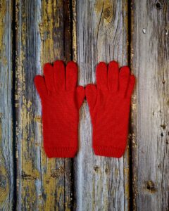 Punased sõrmkindad naistele, Ute Knit