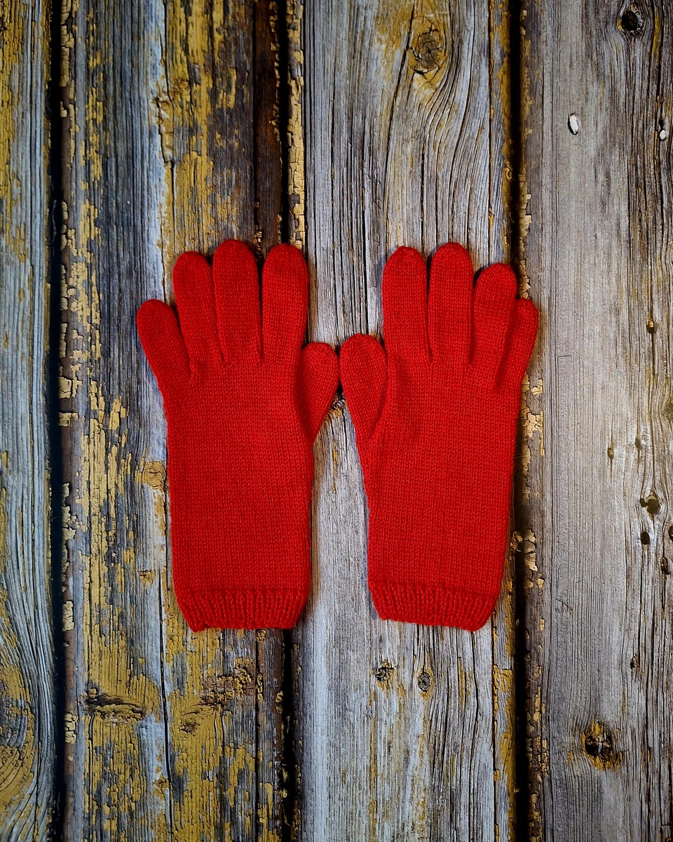 Punased sõrmkindad naistele, Ute Knit