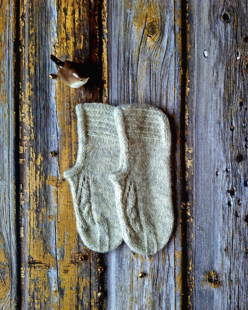 Villased sussid naistele, Ute Knit